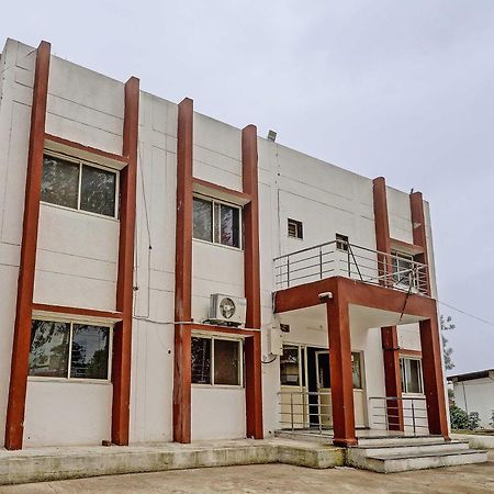 Super Hotel O Midway Treat Dhār Екстериор снимка