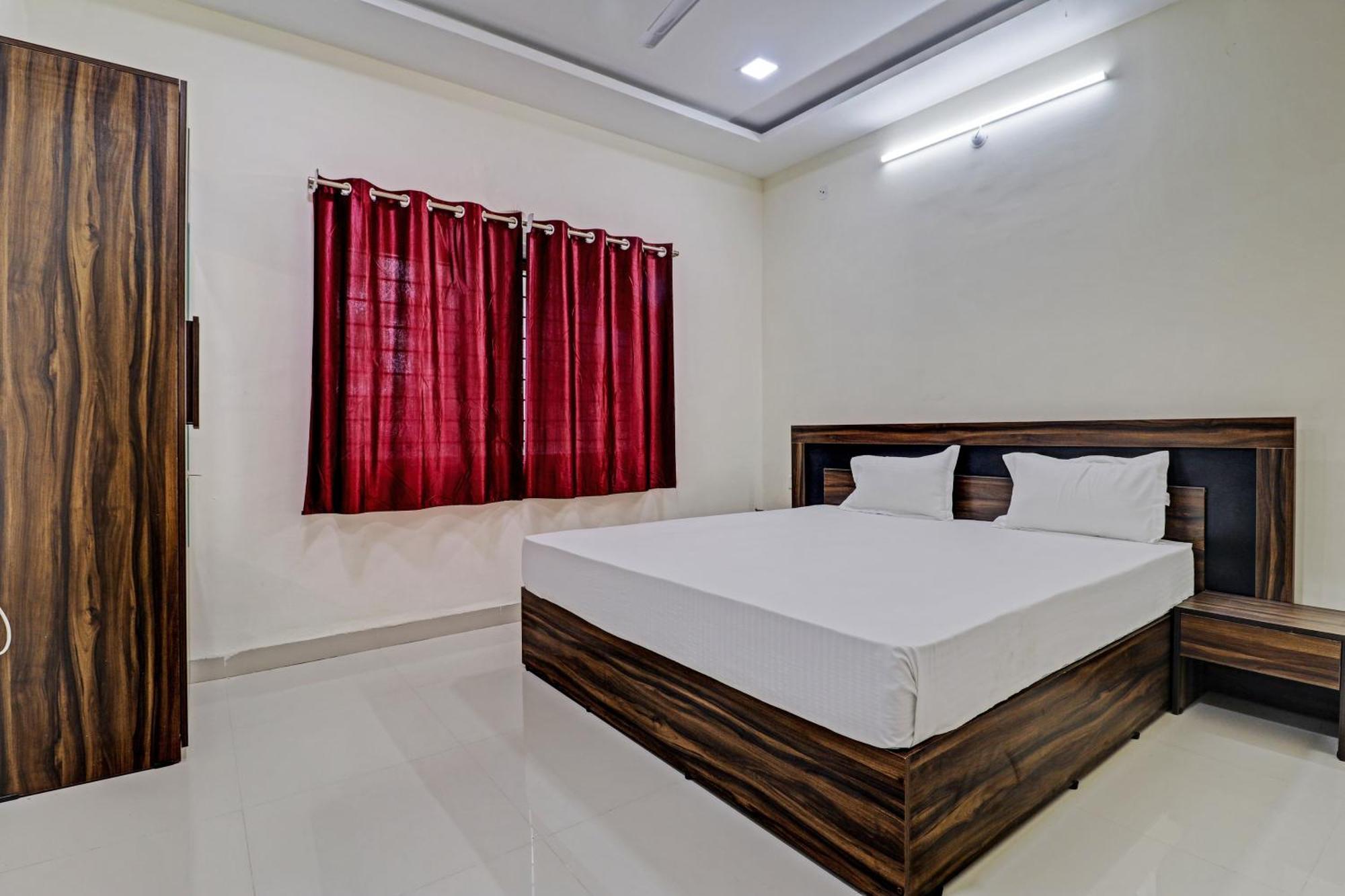 Super Hotel O Midway Treat Dhār Екстериор снимка